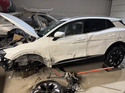 Blacharstwo-Lakiernictwo Naprawy Powypadkowe Racibórz Pomoc Drogowa